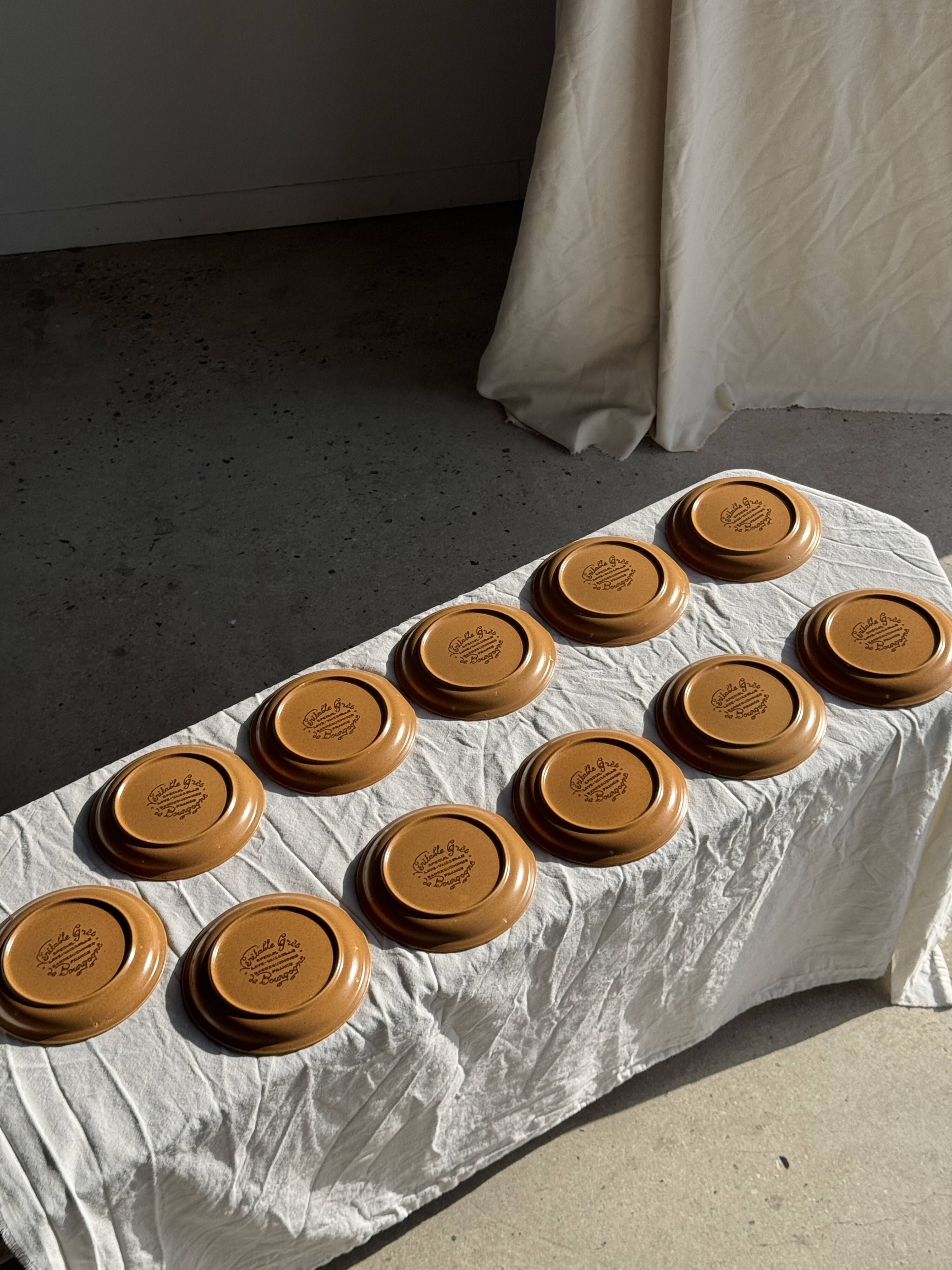 Set of 11 small dessert plates in brown-striped stoneware from Sarreguemines.