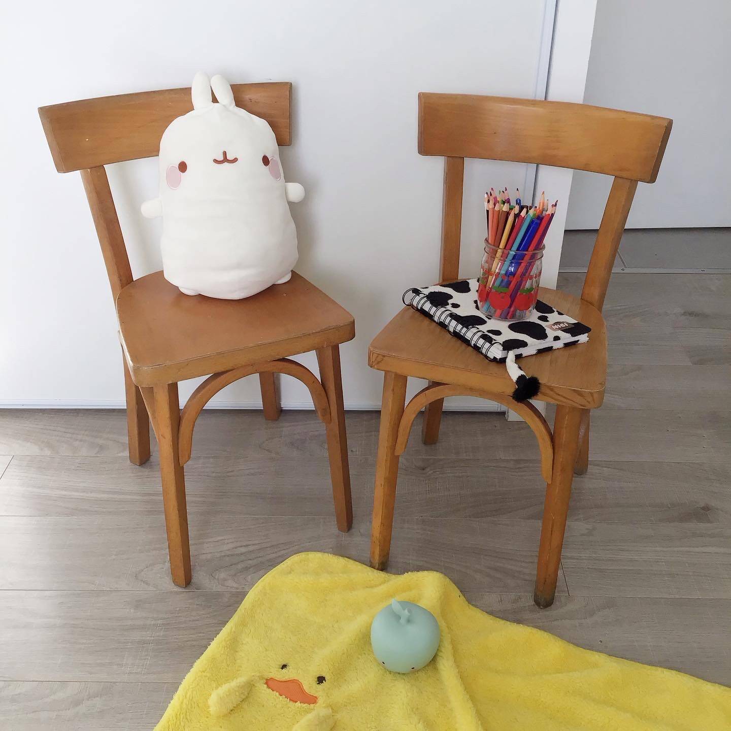 2 Baumann children's chairs