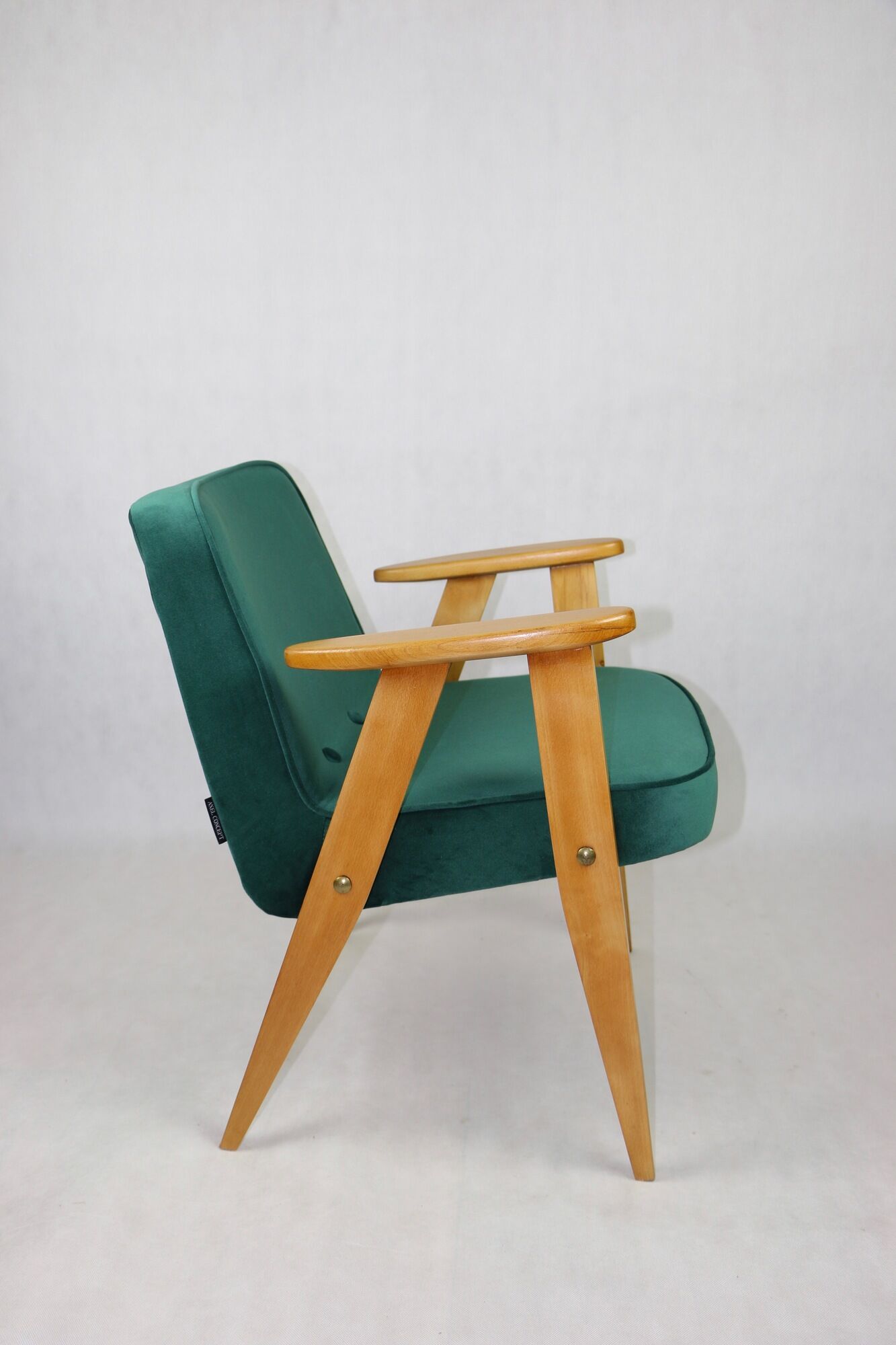 366 Lounge Chair in Green Velvet by Józef Chierowski, 1970s