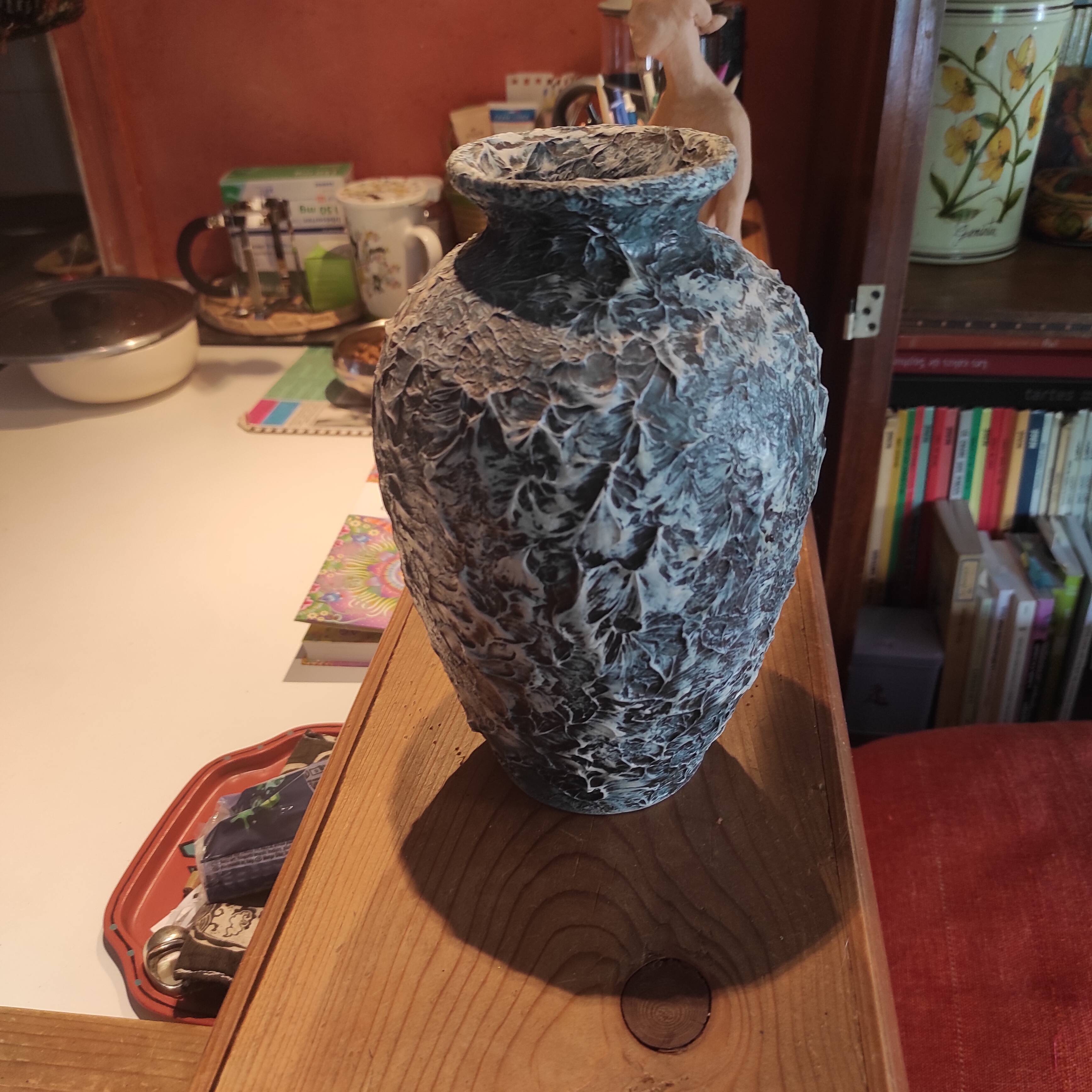 Arroka vase