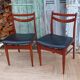 Chaises scandinaves, pied compas, skaï