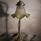 Lampe reglable laiton style art déco en laiton et tulipe vert en verre moulé 1920, h55xl17