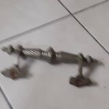 Poignèe de porte d' ntrée en bronze argenté.