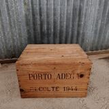 Old wooden crate Porto ADEGA
