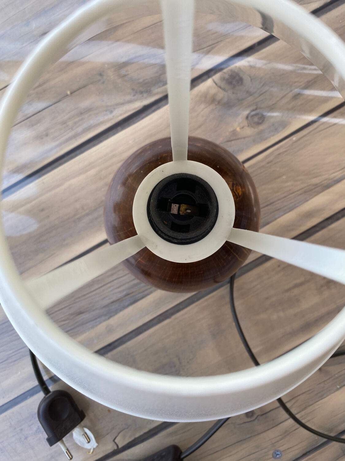 Ball bedside lamp