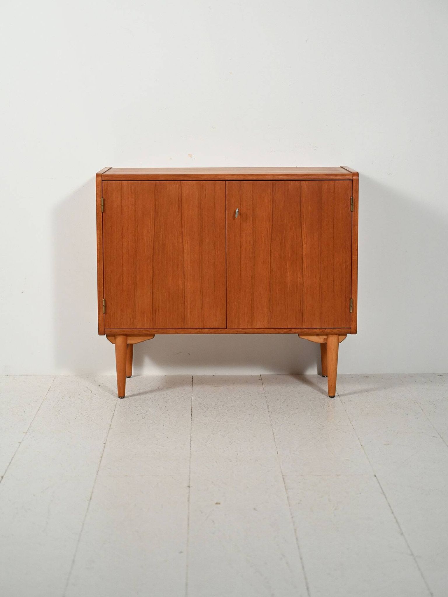 Cabinet en teck et chêne scandinave par Sonett, années 1960