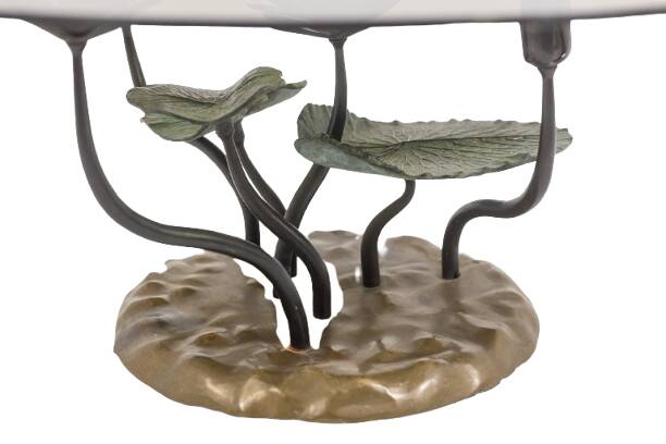 Table basse nénuphar en bronze à deux patines, années 1970