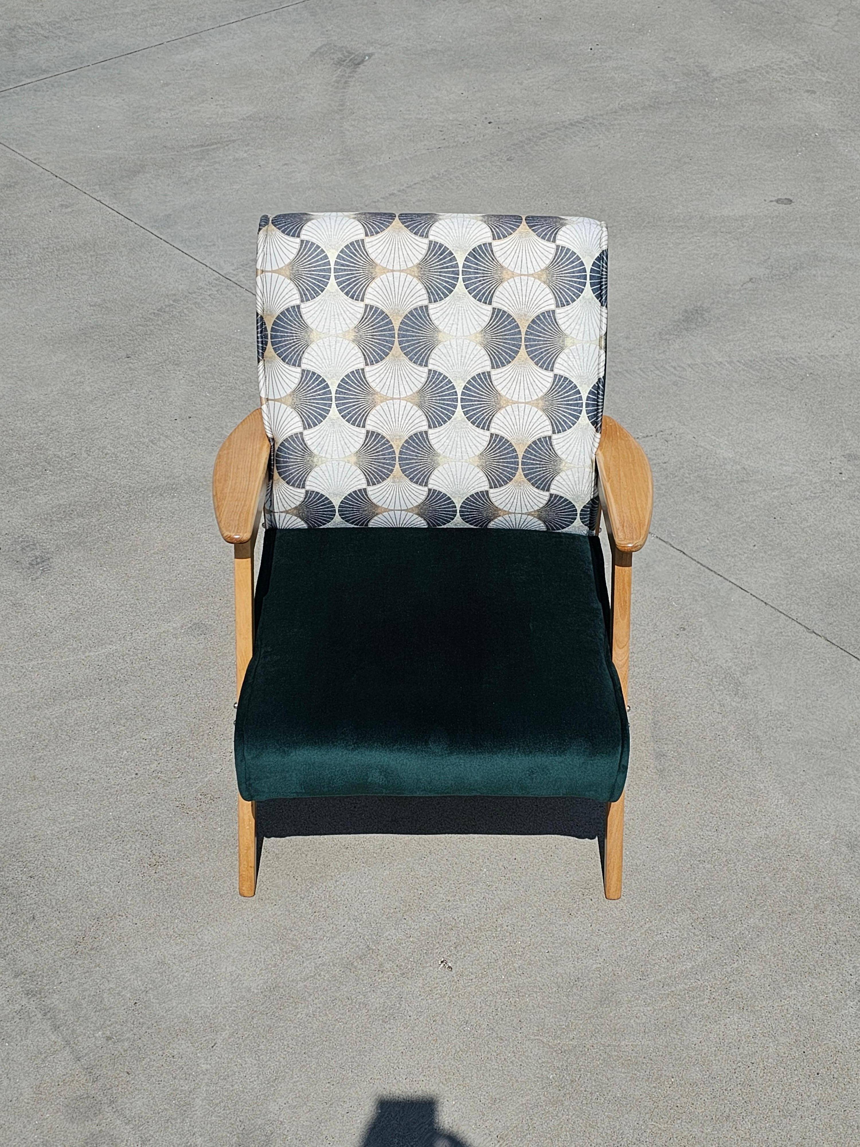 Paire de fauteuils Mid-Century Modern retapissés années 1960