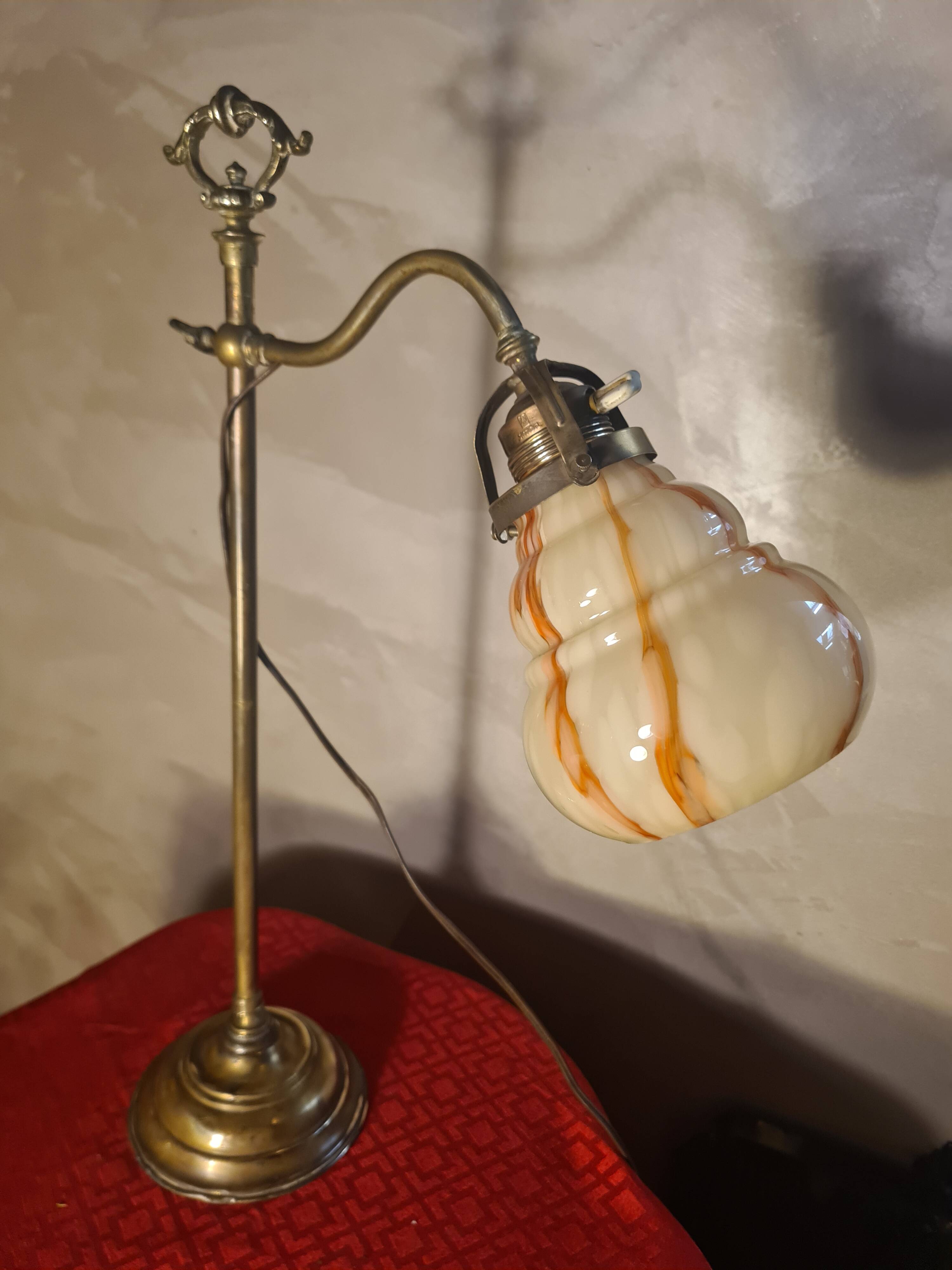 Lampe de bureau réglable ancienne en laiton et verre