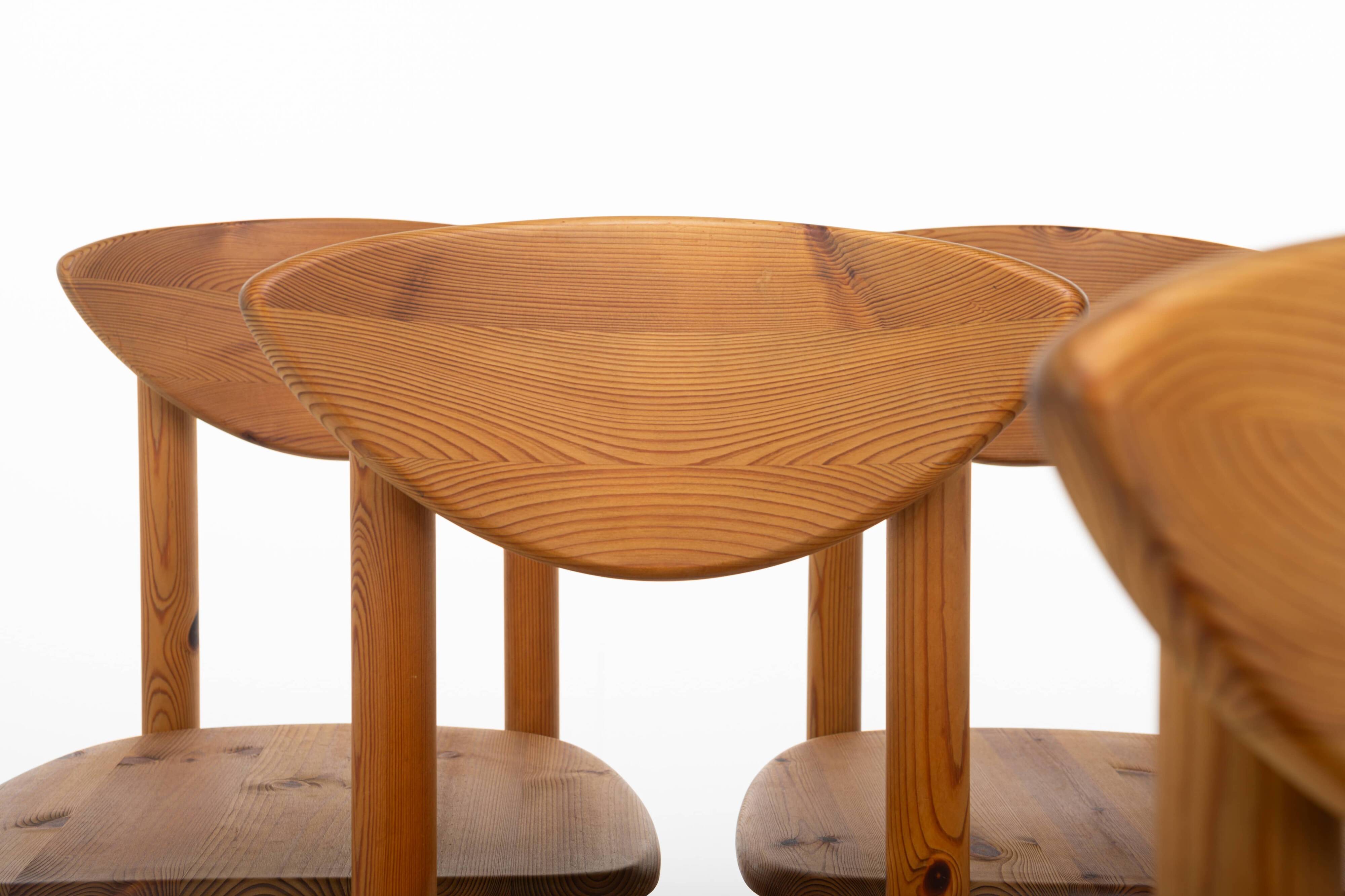 Suite de 6 chaises à repas vintage en pin