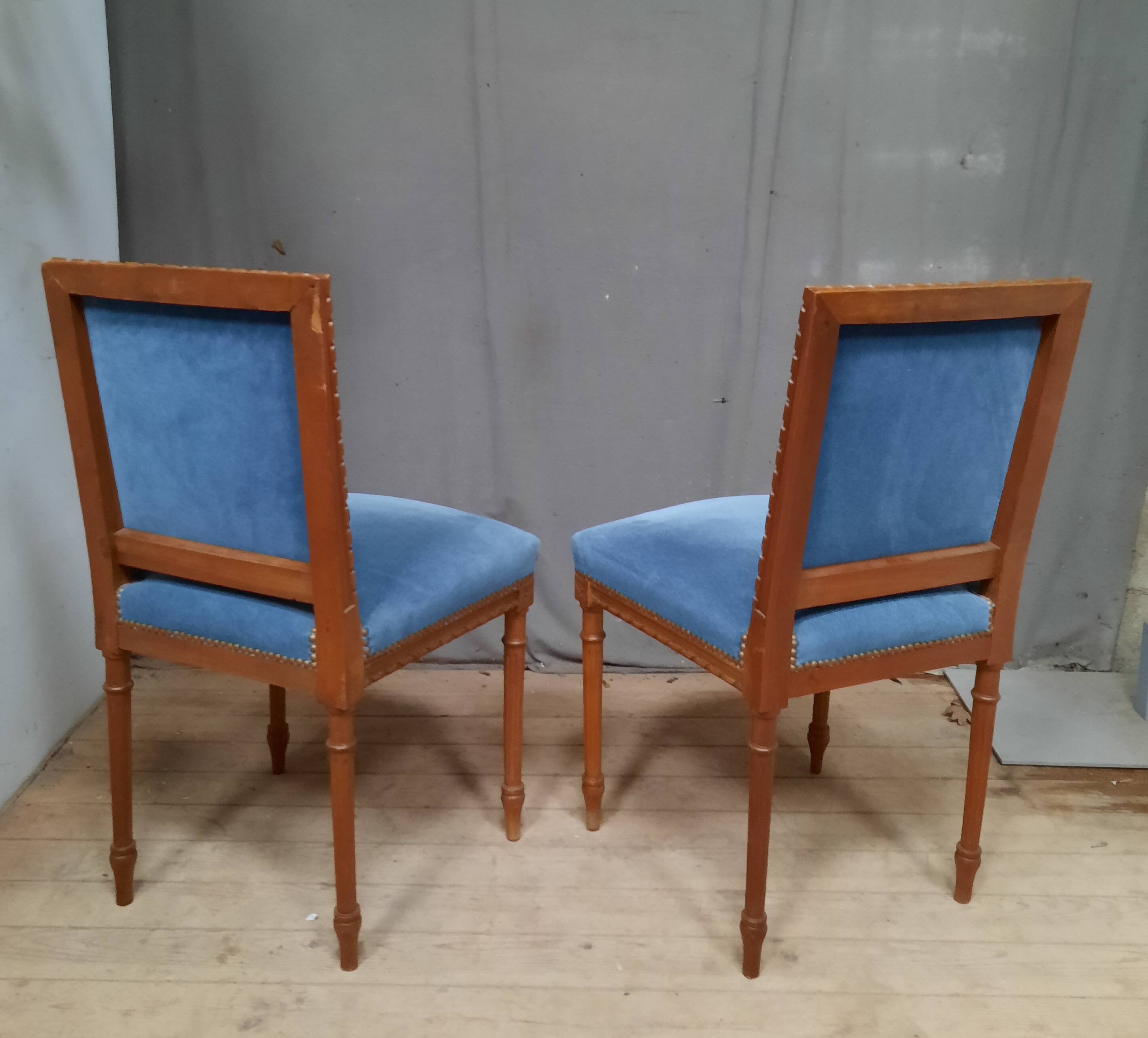 Paire de chaise style louis XVI