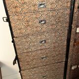 Travel trunk locker room