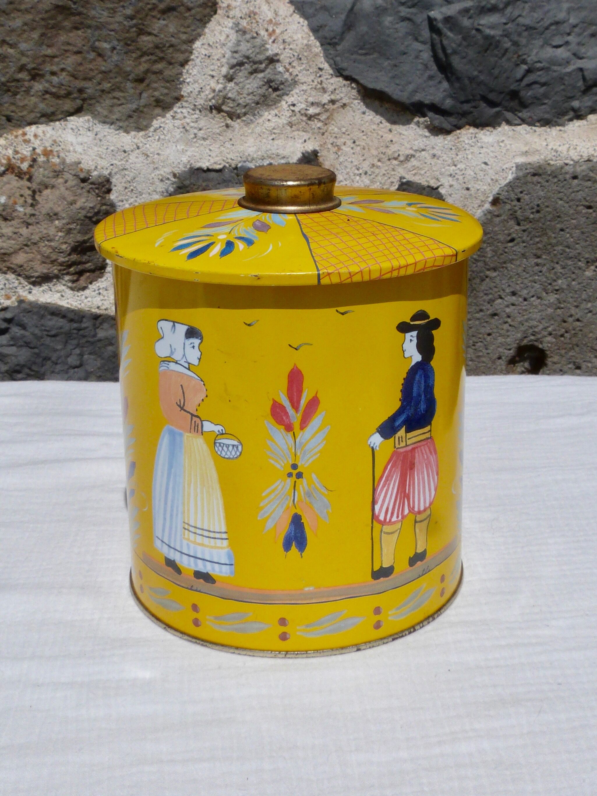 Breton metal box Quimper