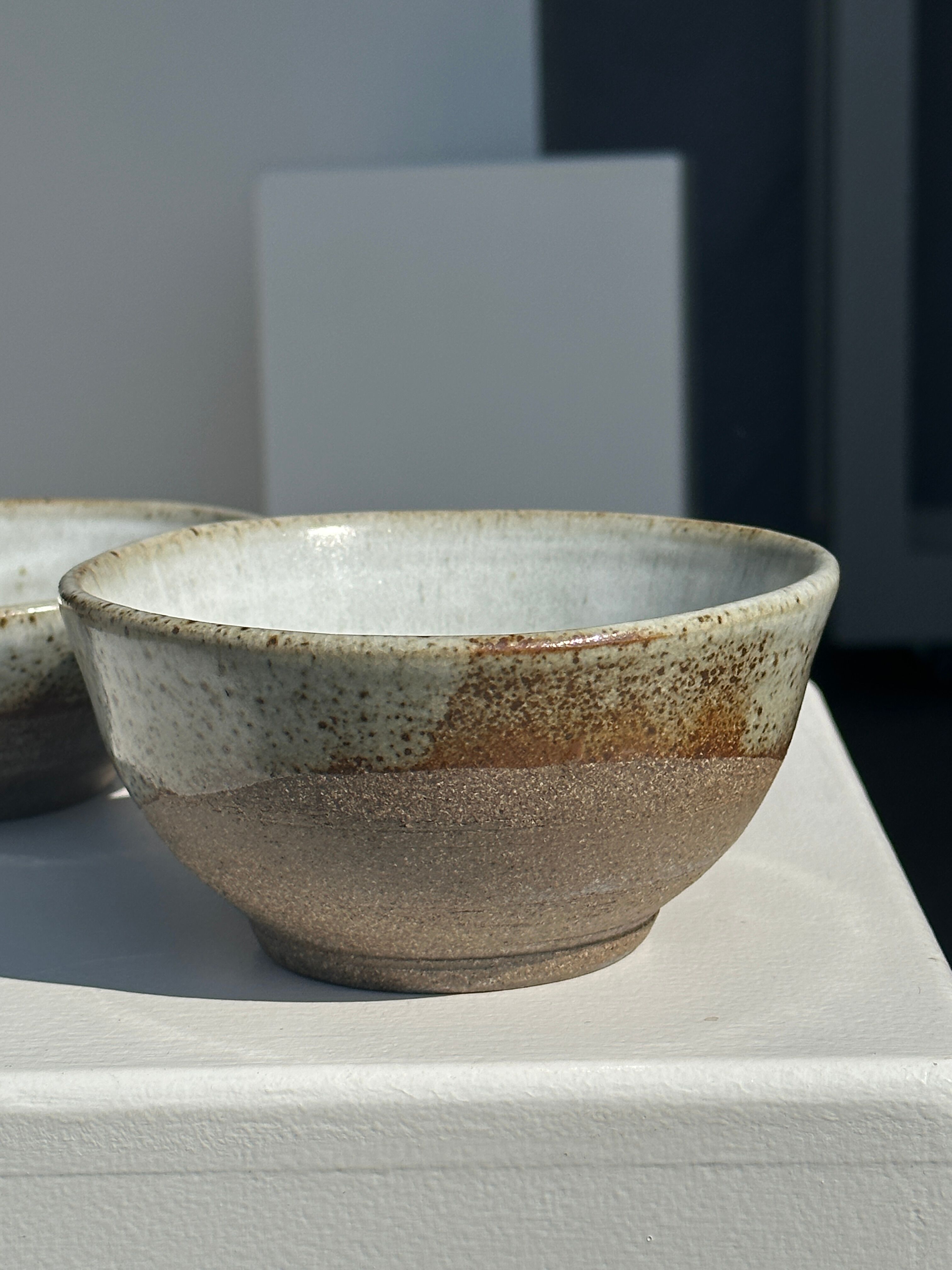 Duo of small brown bowls and speckled glazed ceramic (1top + 1bottom)