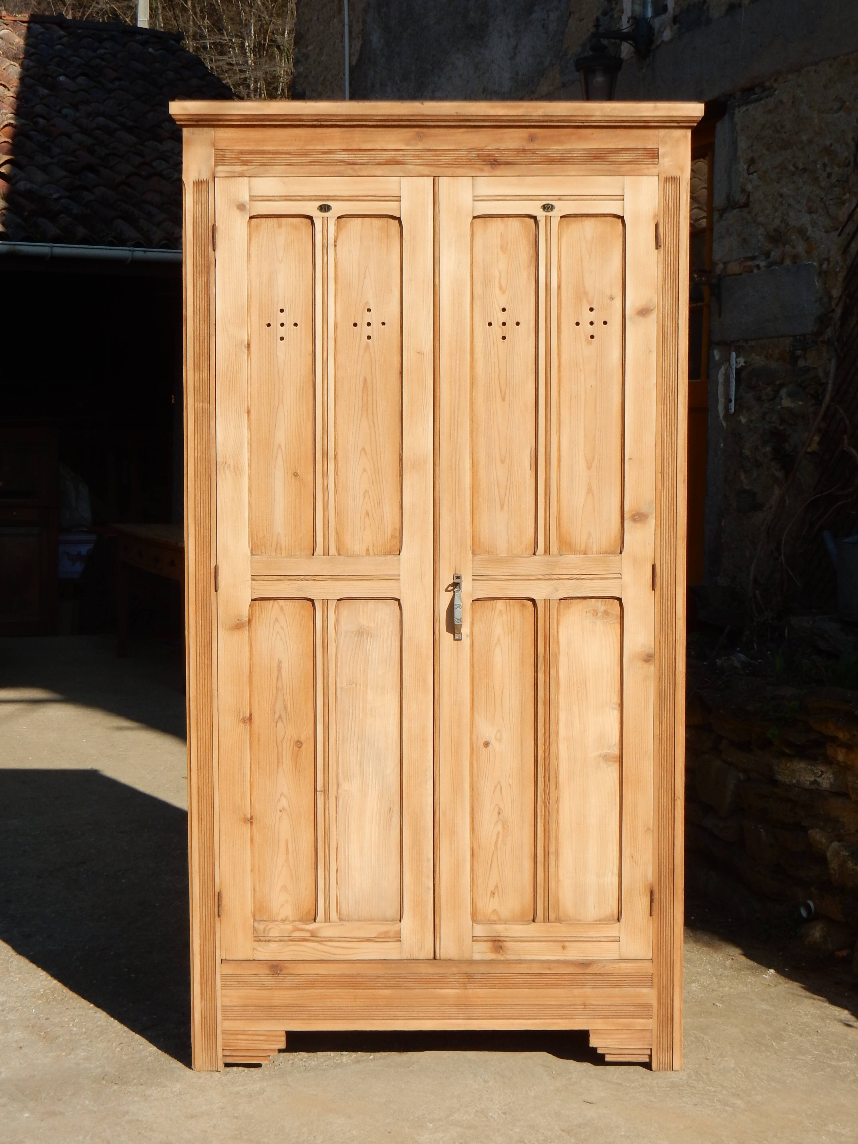 Old industrial wooden locker room - Parisian fir wardrobe