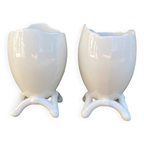 Coquetiers ancien an porcelaine forme coquille