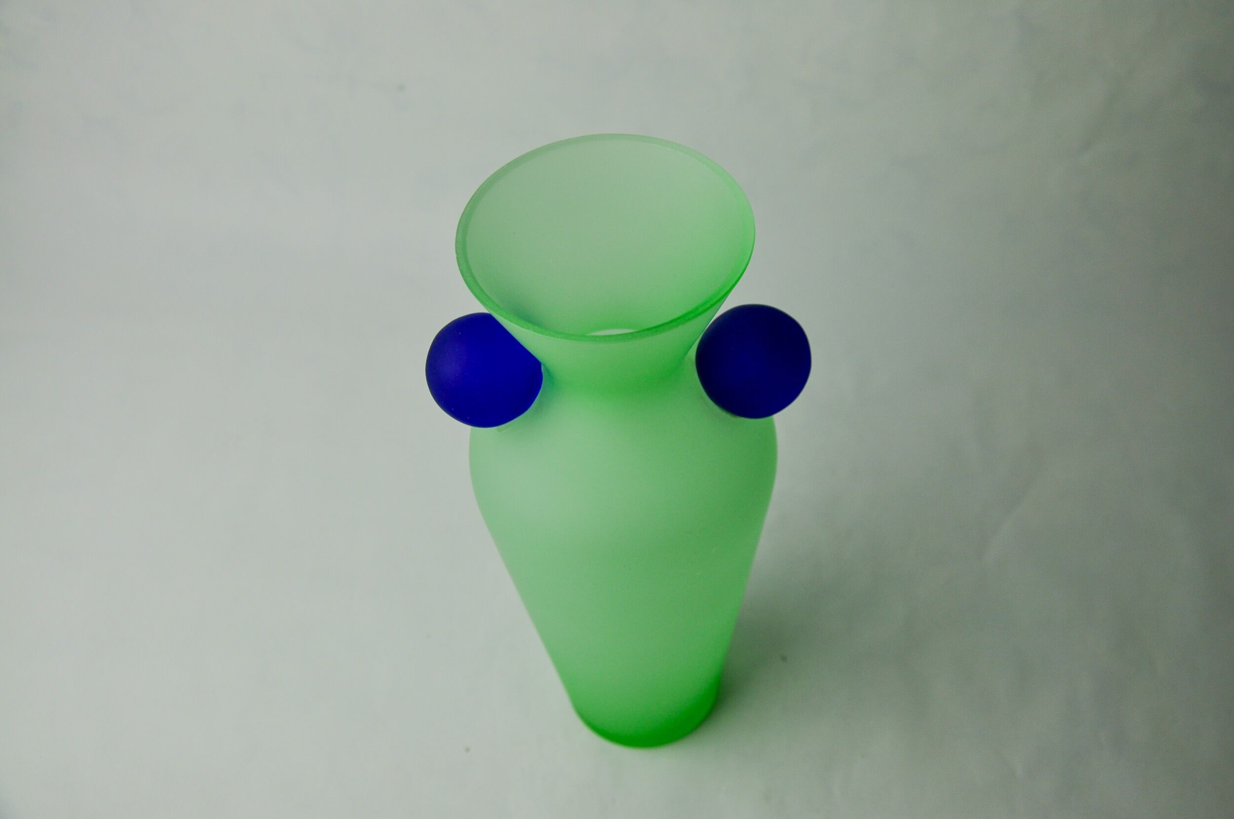 Green and blue satin murano glass vase, Menphis style, Italy, 1980