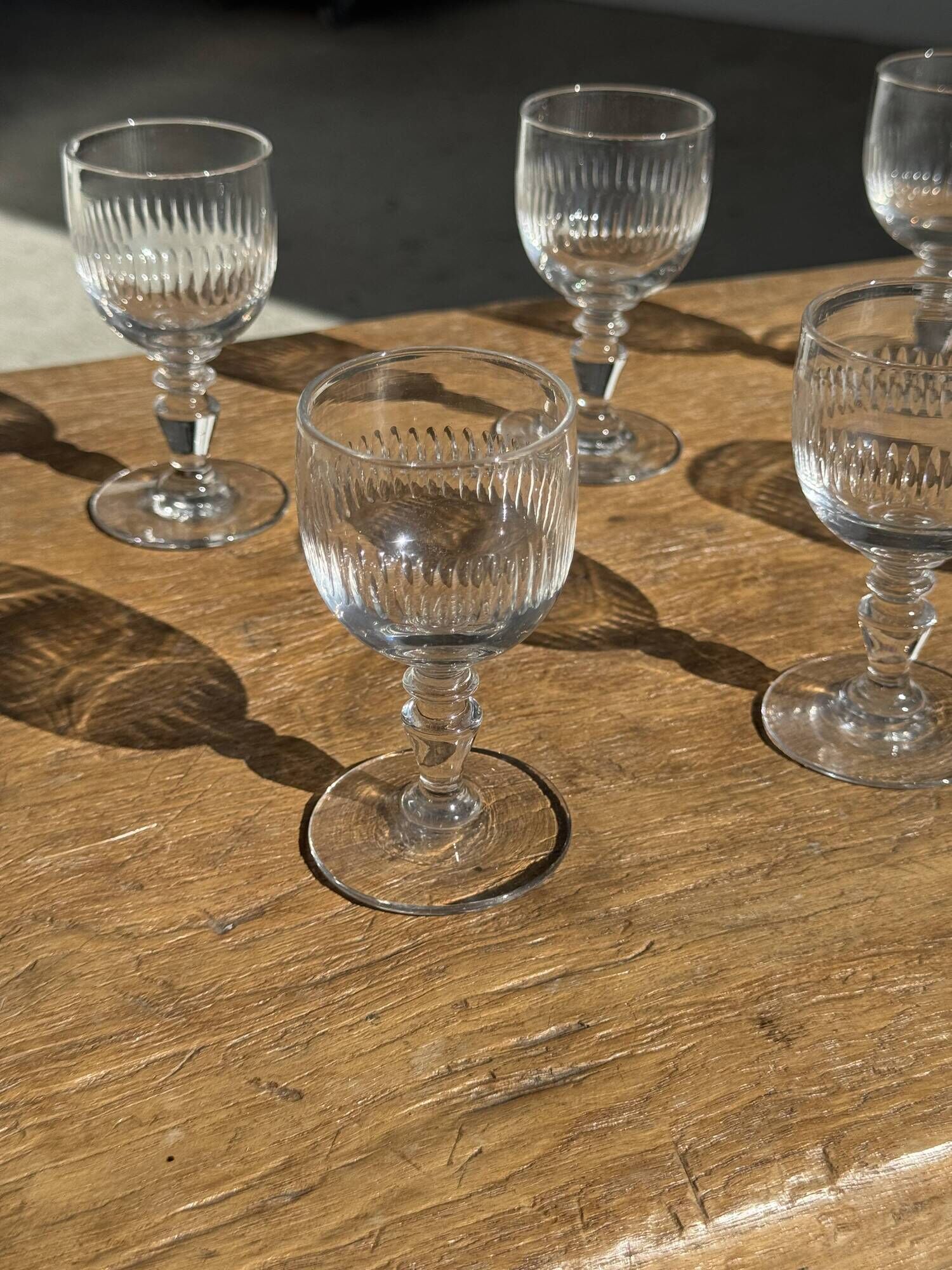 Set of 5 mini liqueur glasses on a stem H10 D8