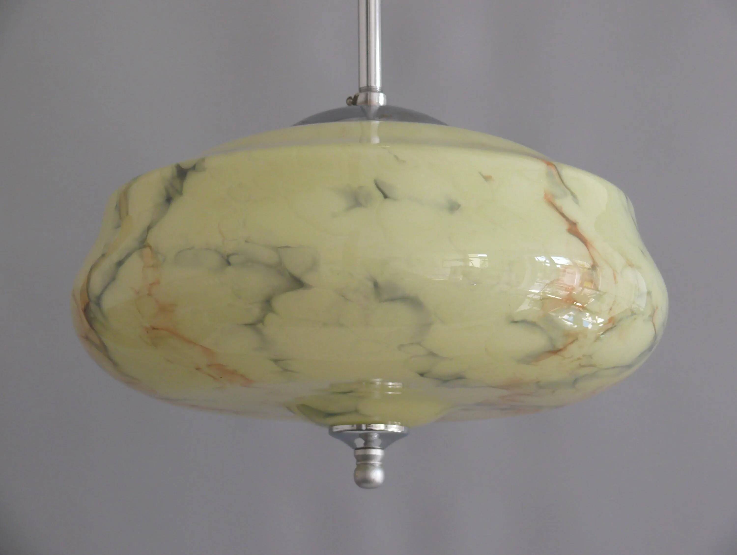 Suspension Art Déco, marbrée avec suspension chromée, années 1930
