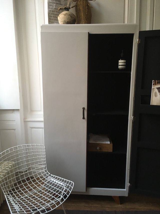 Vintage wardrobe 60'feet compass