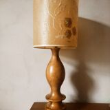 Blond wood lamp