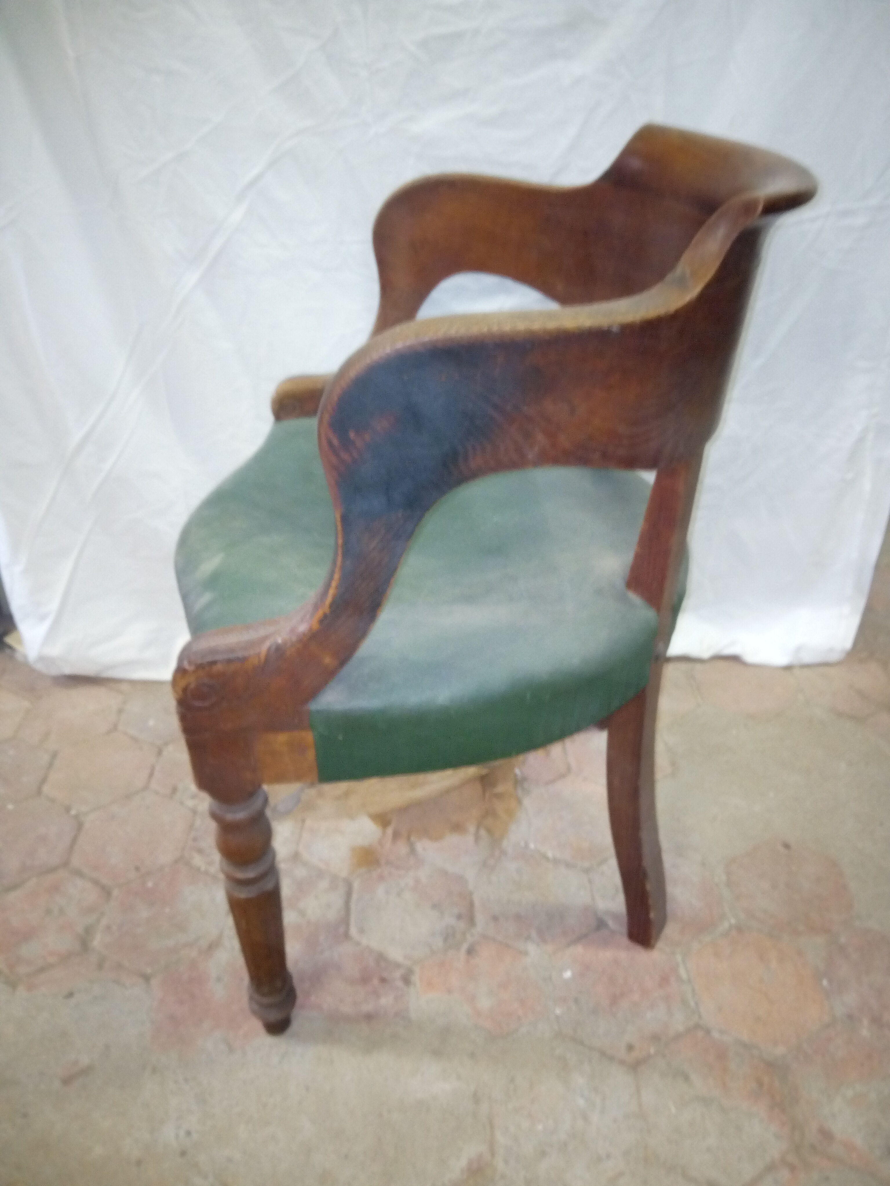 Louis Philippe oak office chair at the end of the 19th century