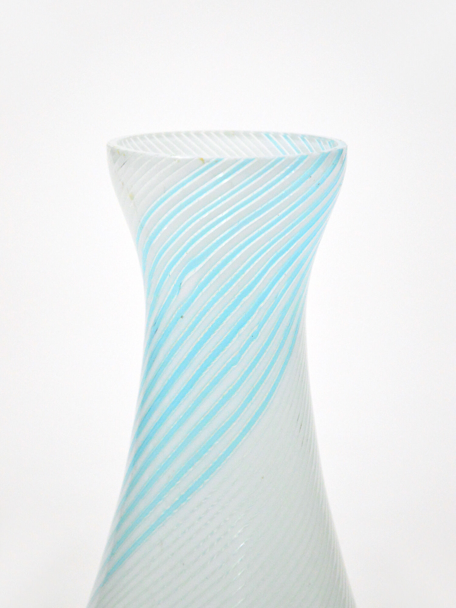 Vase en verre de Murano 'Mezza Filigrana' Par Dino Martens Pour Aureliano Toso