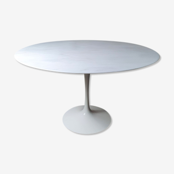 Tulip table by Eero Saarinen for Knoll, in carrara marble 120cm