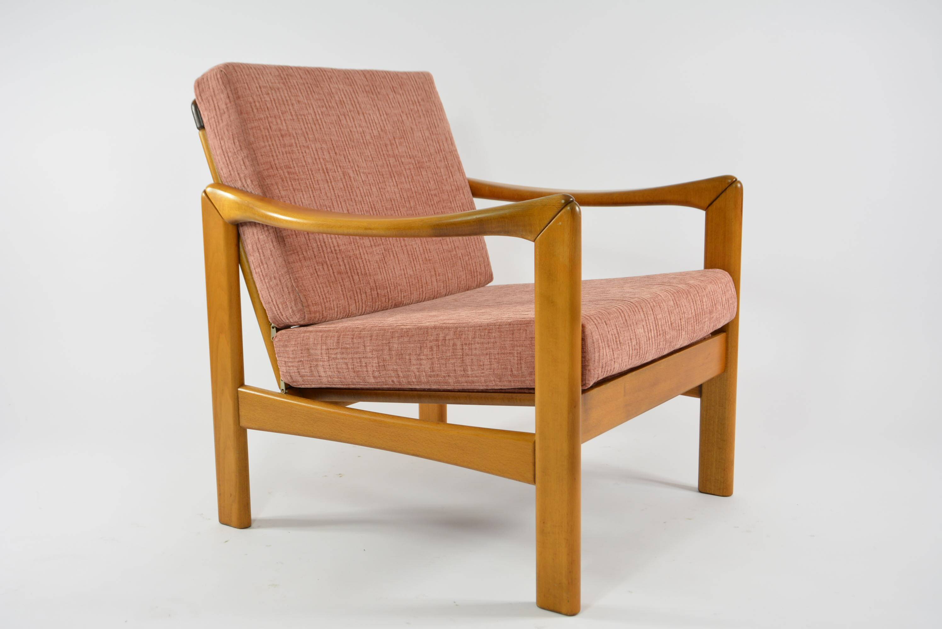 Pink knoll armchair