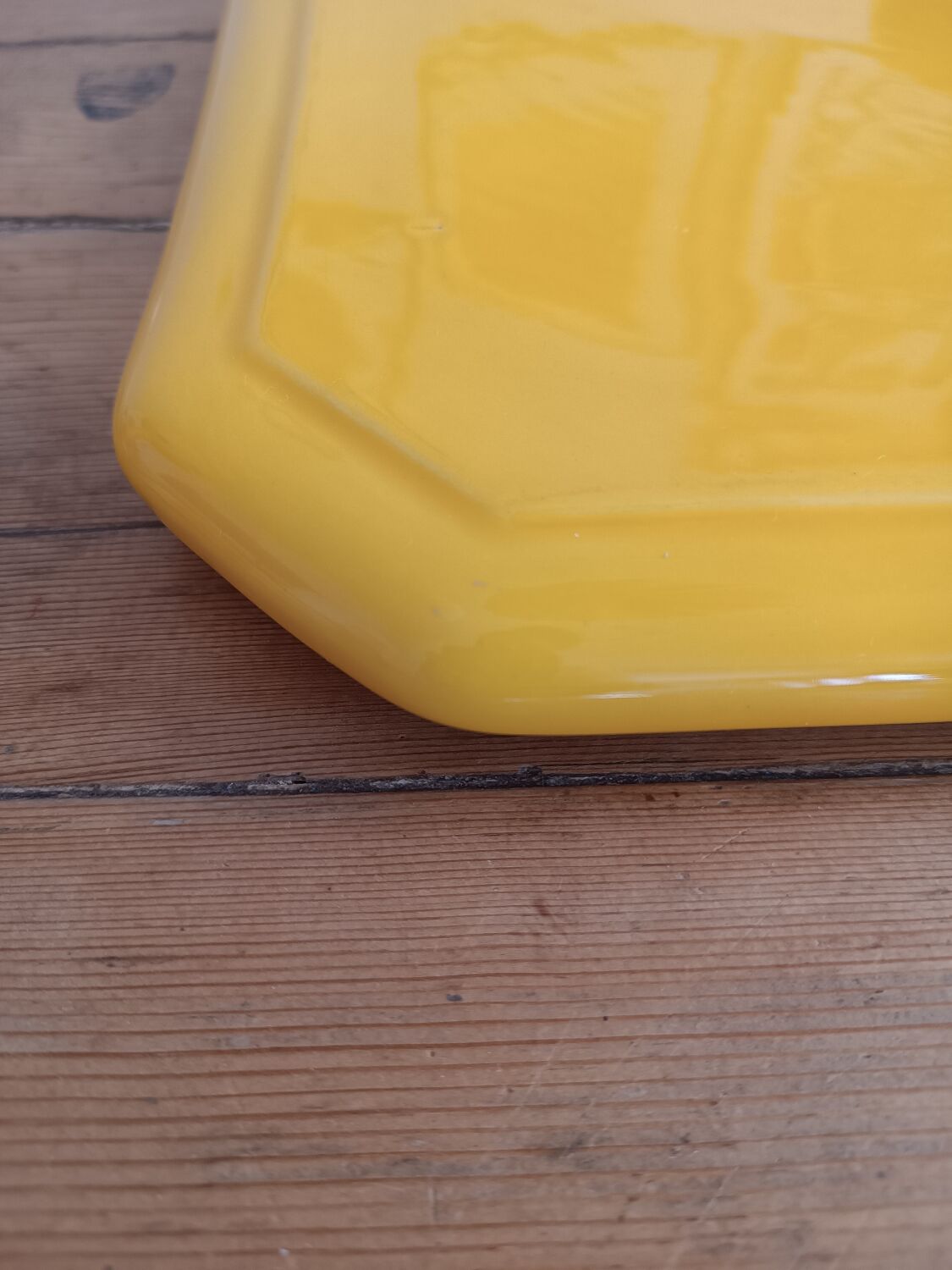 Yellow ceramic trivia
