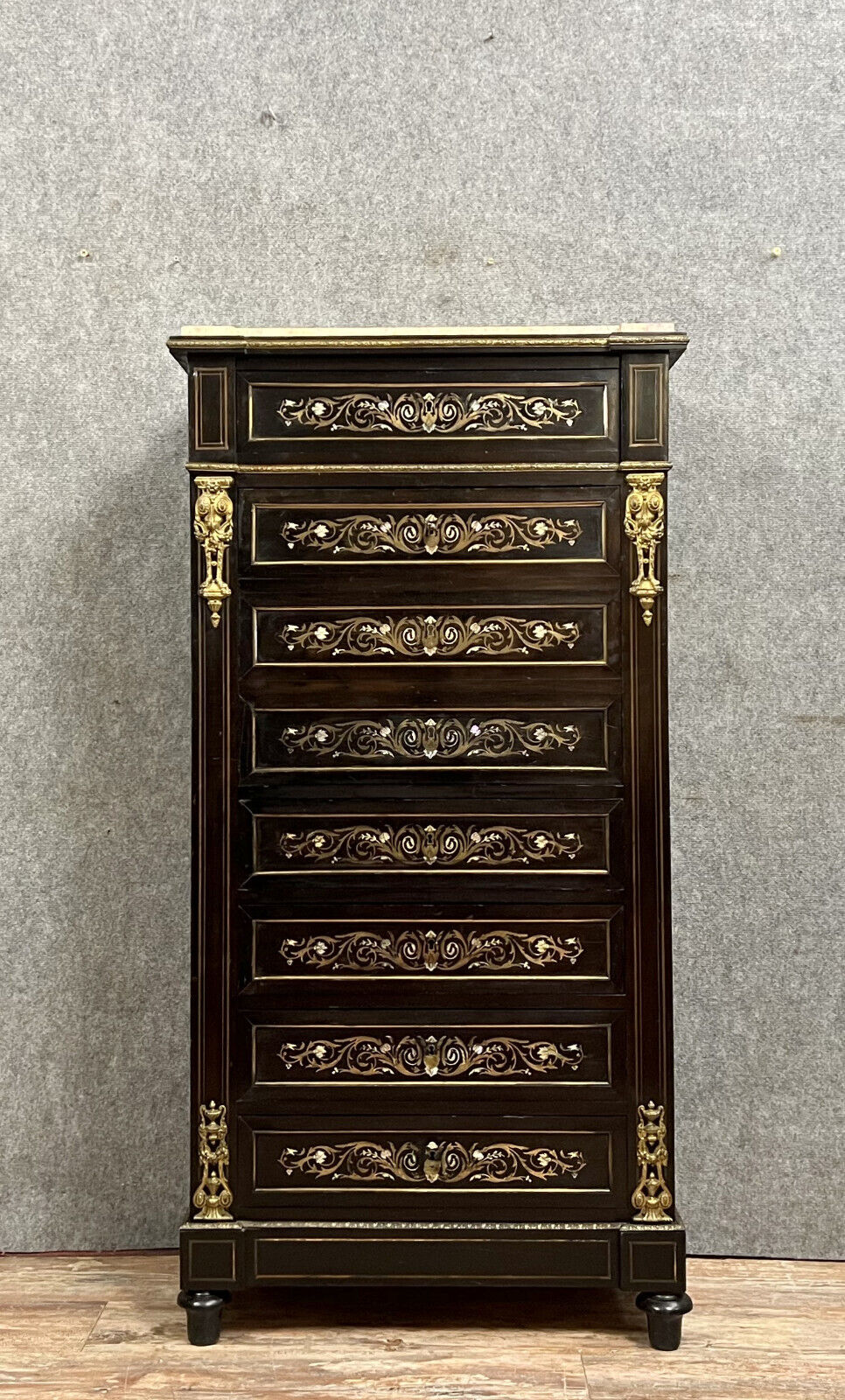 Secretary in false pretense of weekly Napoleon III era around 1850