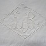 Set of 16 monogrammed linen thread towels