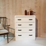 White chest of drawers