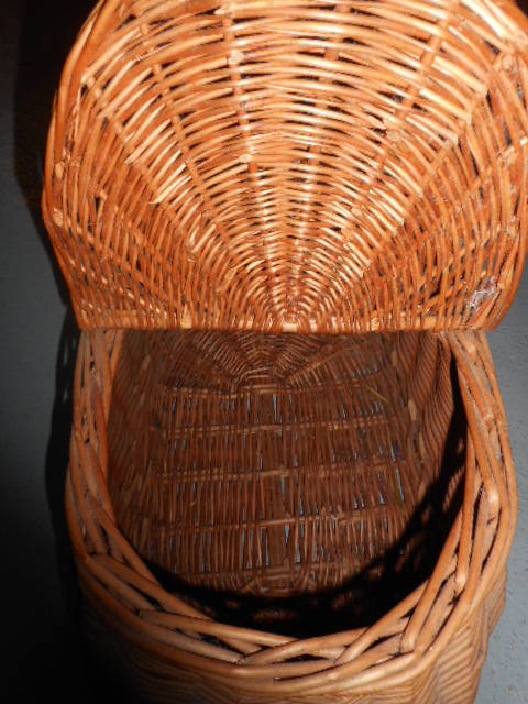 Chestnut 1940' picnic basket