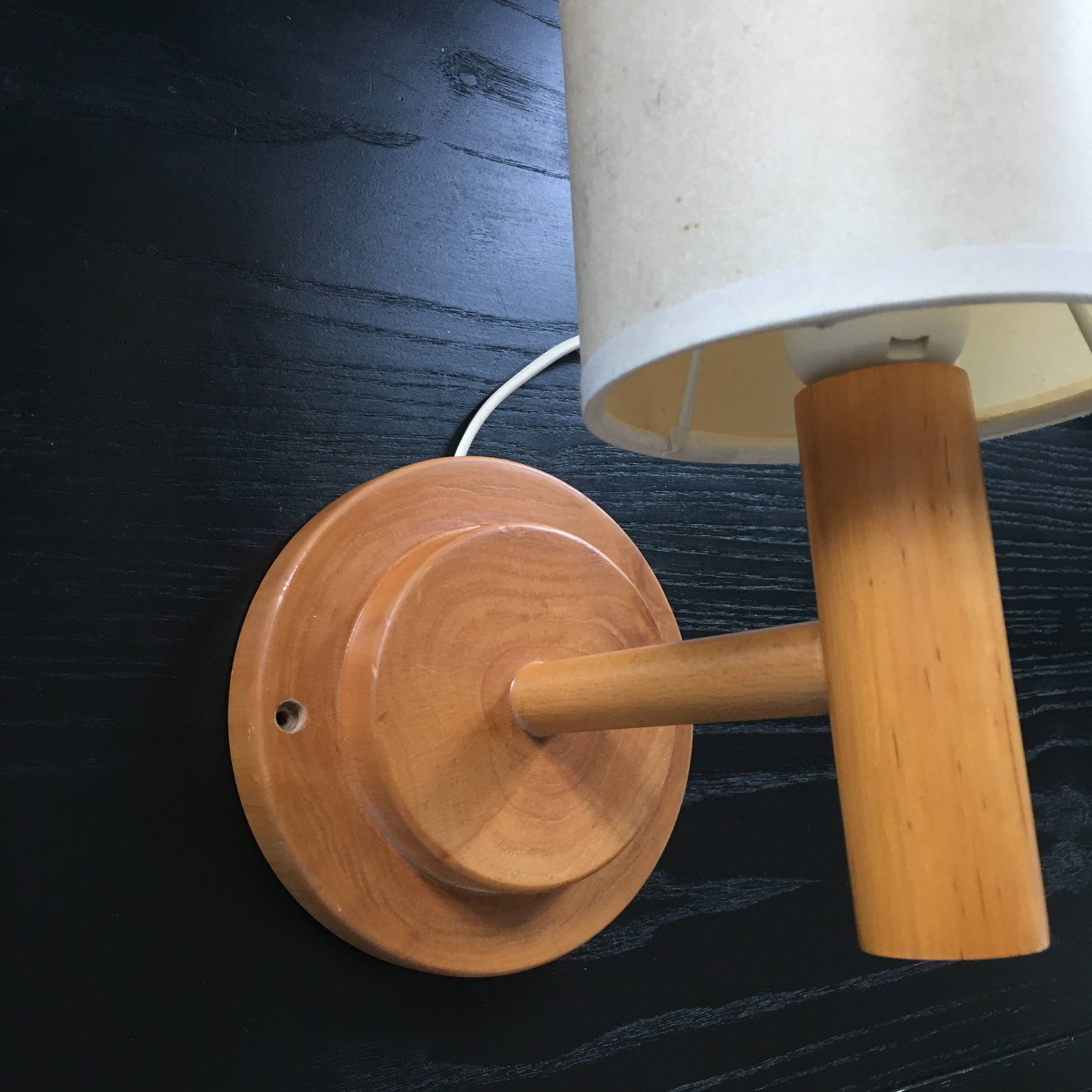 Scandinavian pine wall light