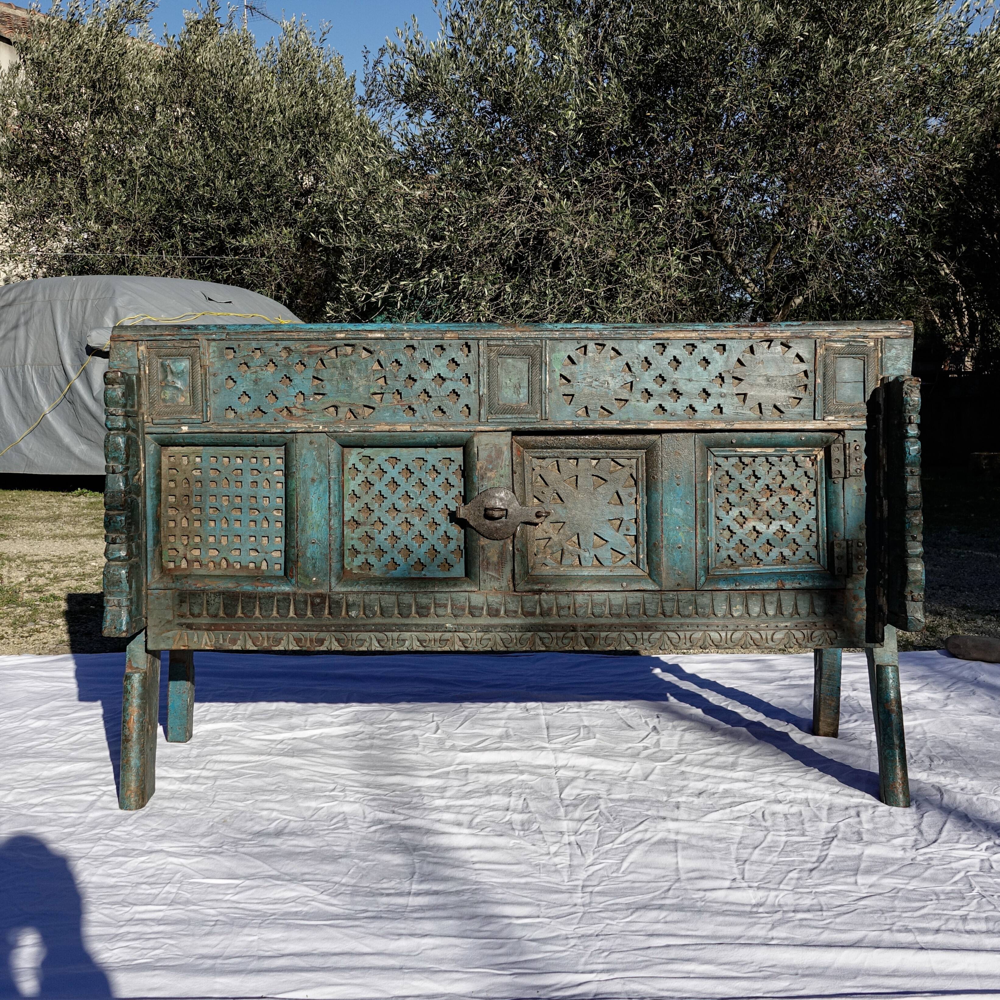 Ancient Indian furniture Damchiya blue