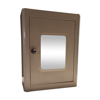 Medicine cabinet
