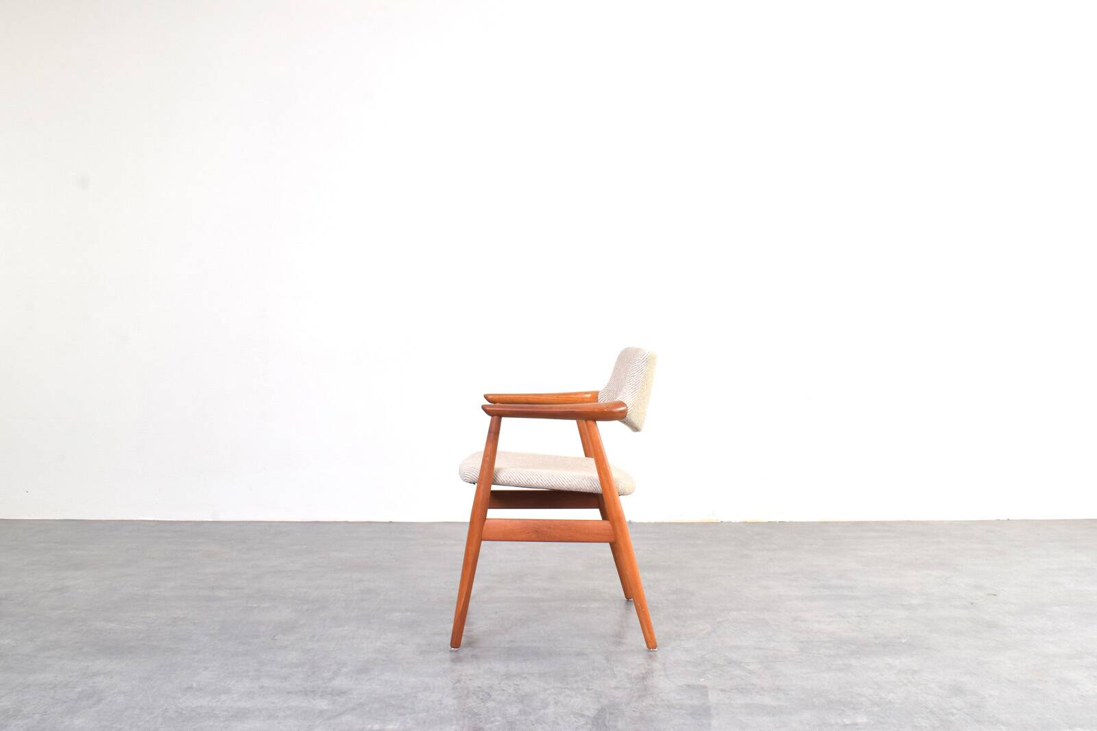 Mid-Century Danish Teak Chair by Svend Åge Eriksen for Glostrup, 1960s.
