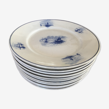 Series of 11 flat plates, Dutch earthenware, early XX