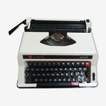 Olympia Splendid vintage white typewriter