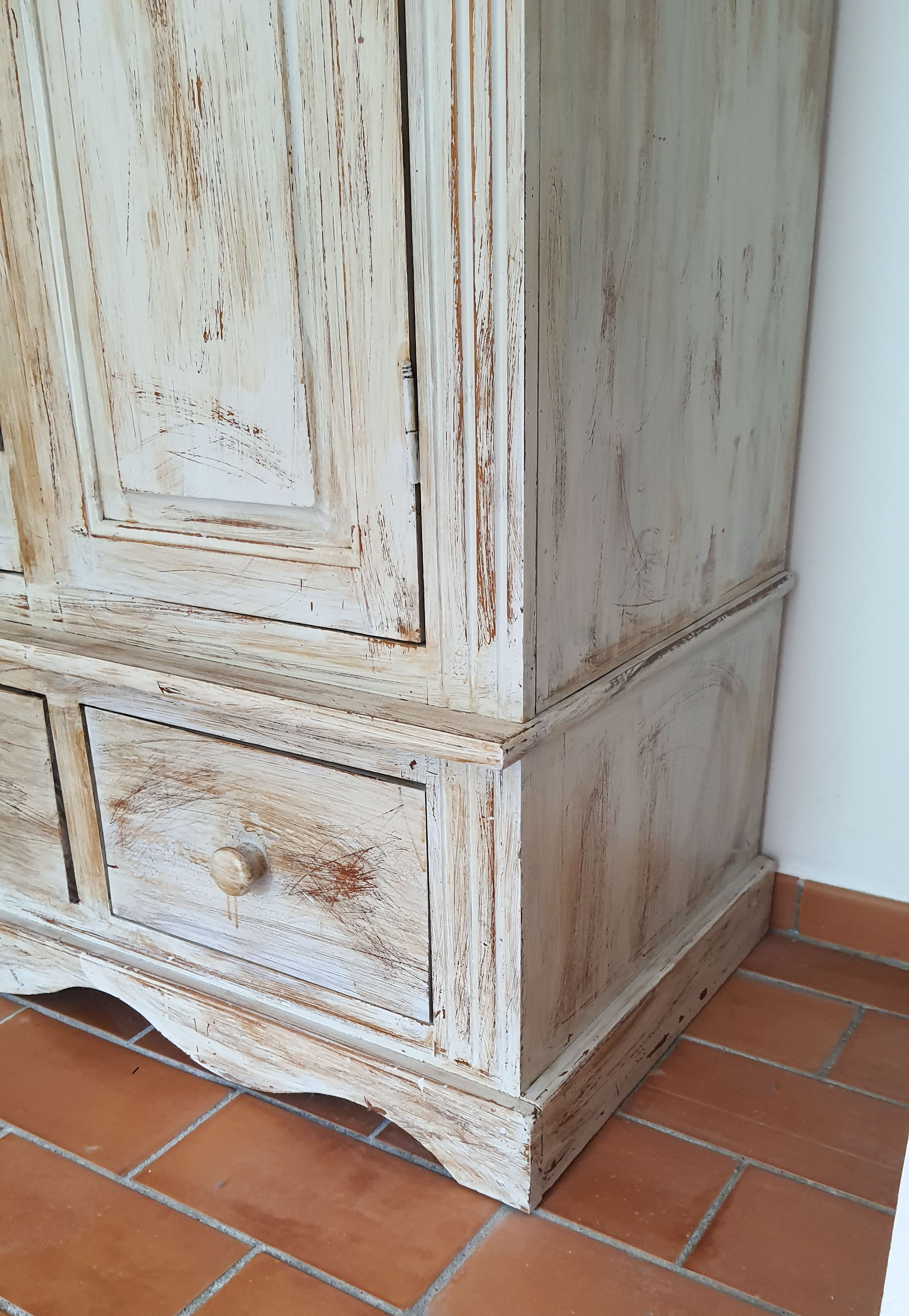 Wardrobe wardrobe 3 doors cerused gray pastel green