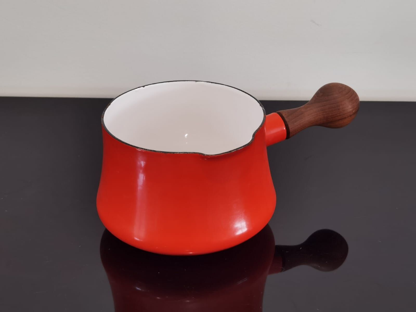Red casserole DANSK DESIGNS in enamelled metal IHQ 60s
