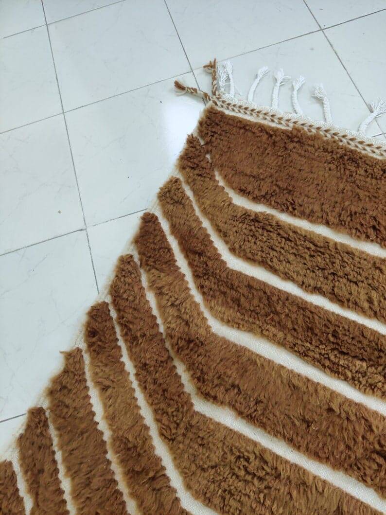 Handmade Moroccan Berber rug from the Atlas, size 200x300 cm.