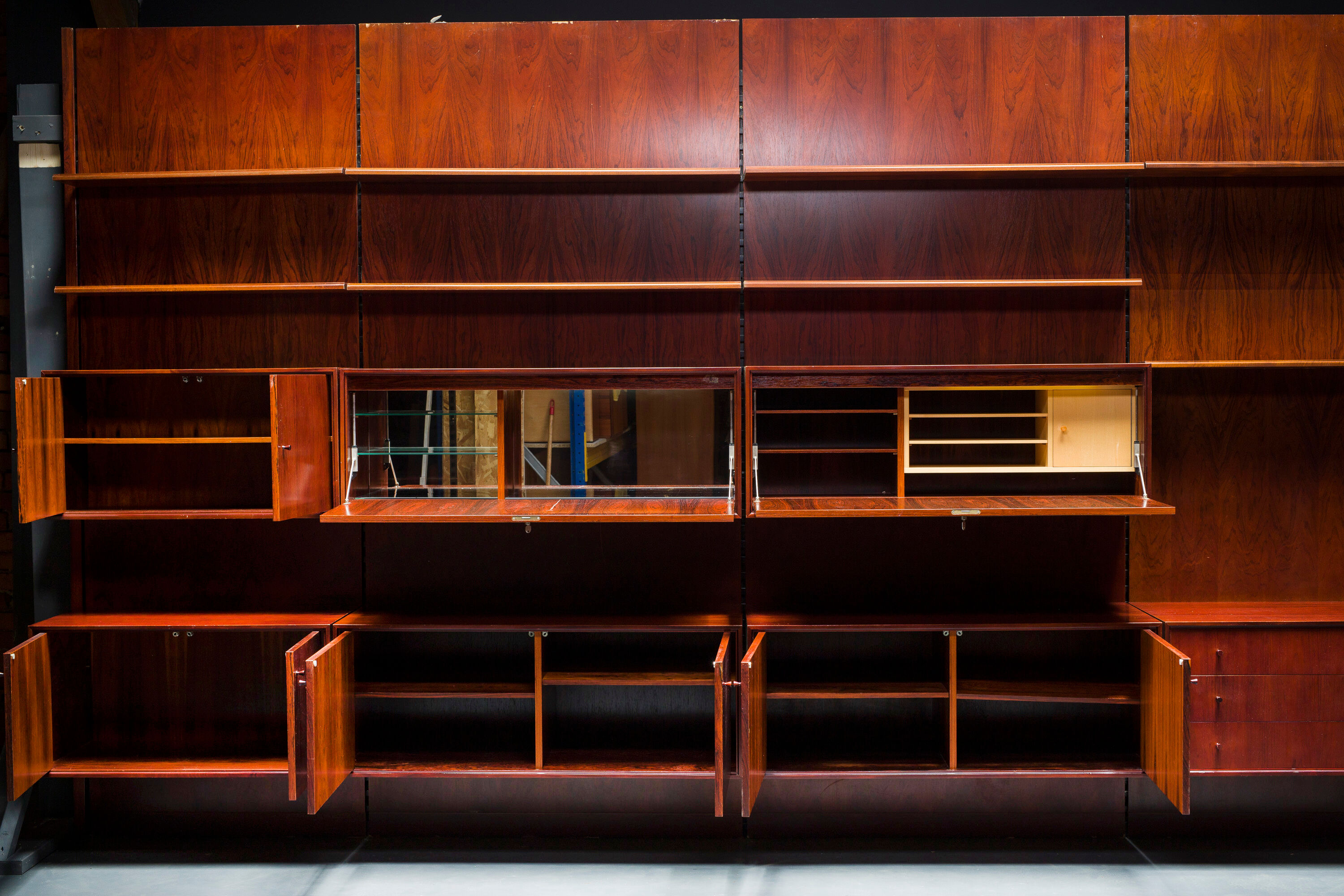 German Rosewood Modular Wall Shelves by IDEE Mobel, 1960s, Set of 25