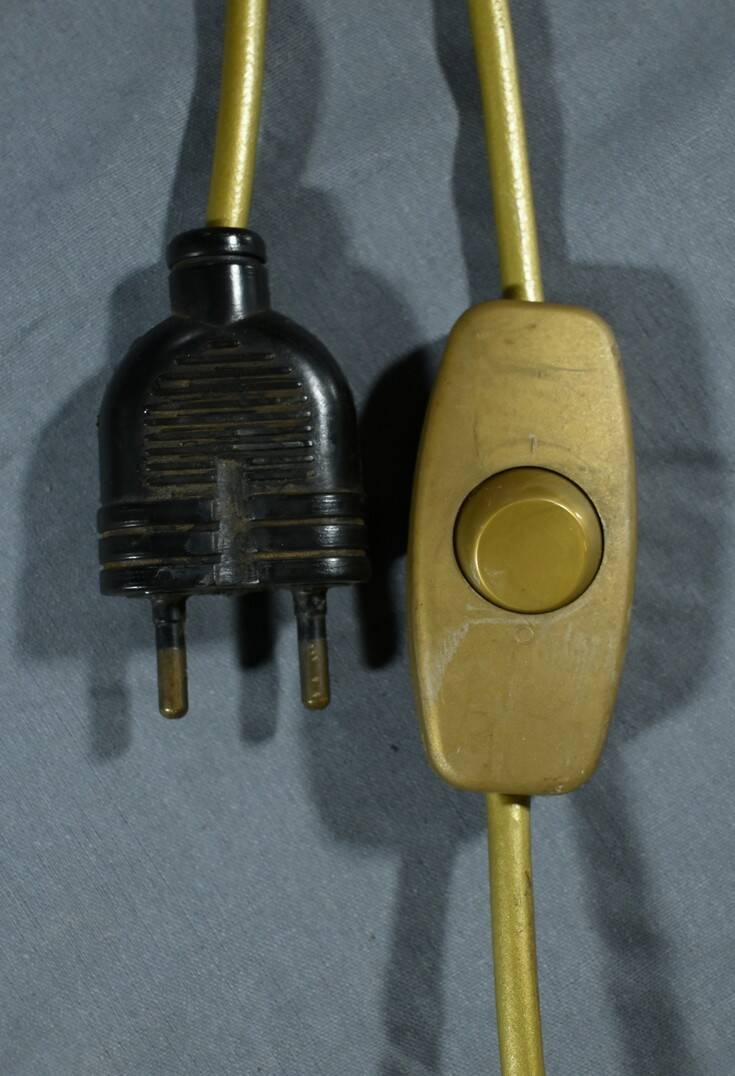 Bronze Lamp – Early 20th Century