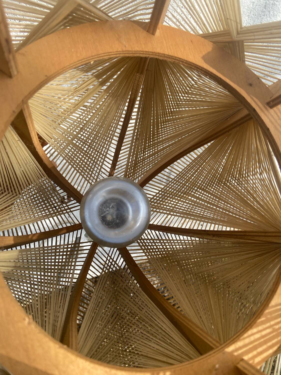 Suspension vintage des années 70 bois et raphia