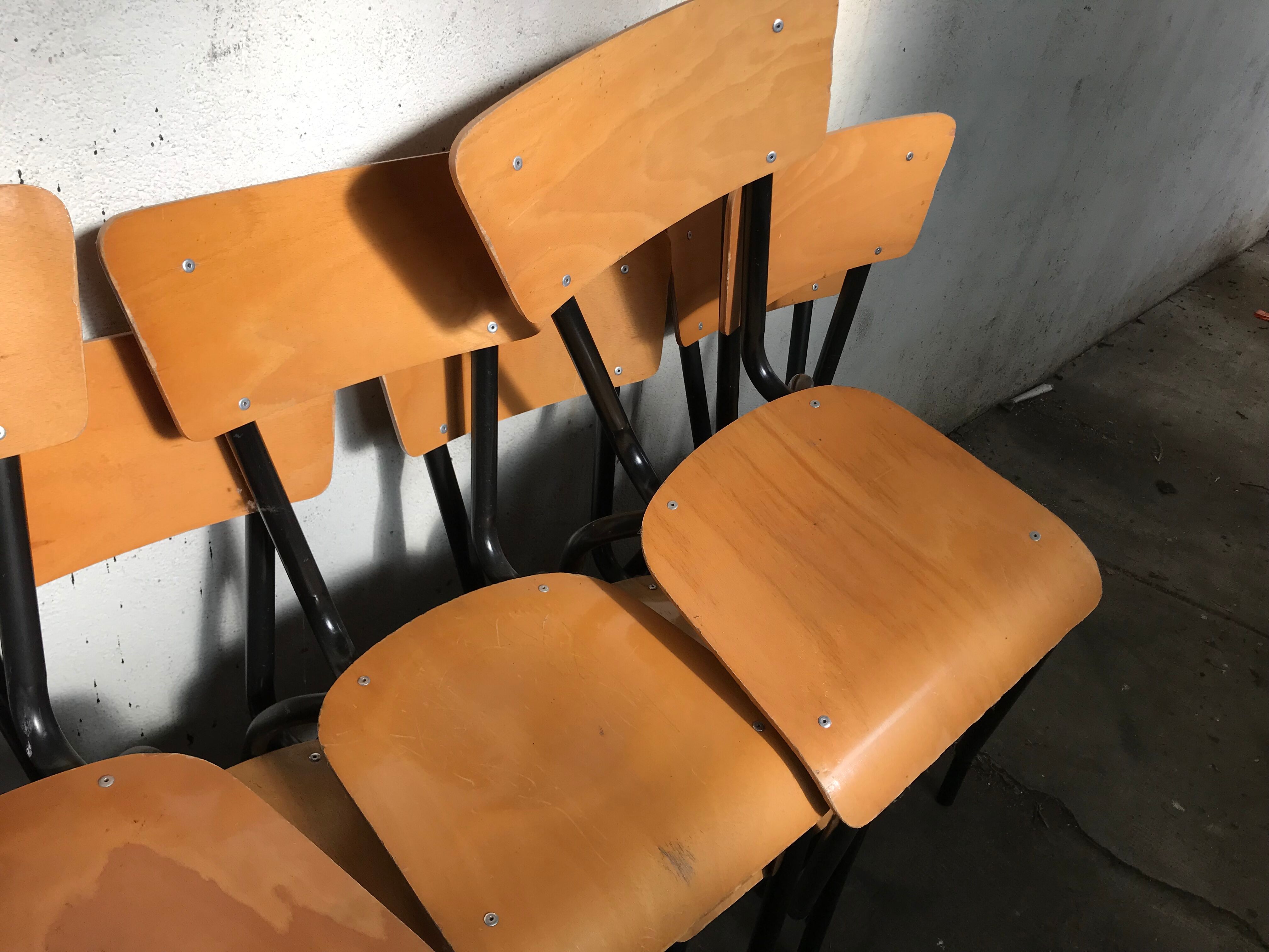 Set of 12 mullca 511 chairs