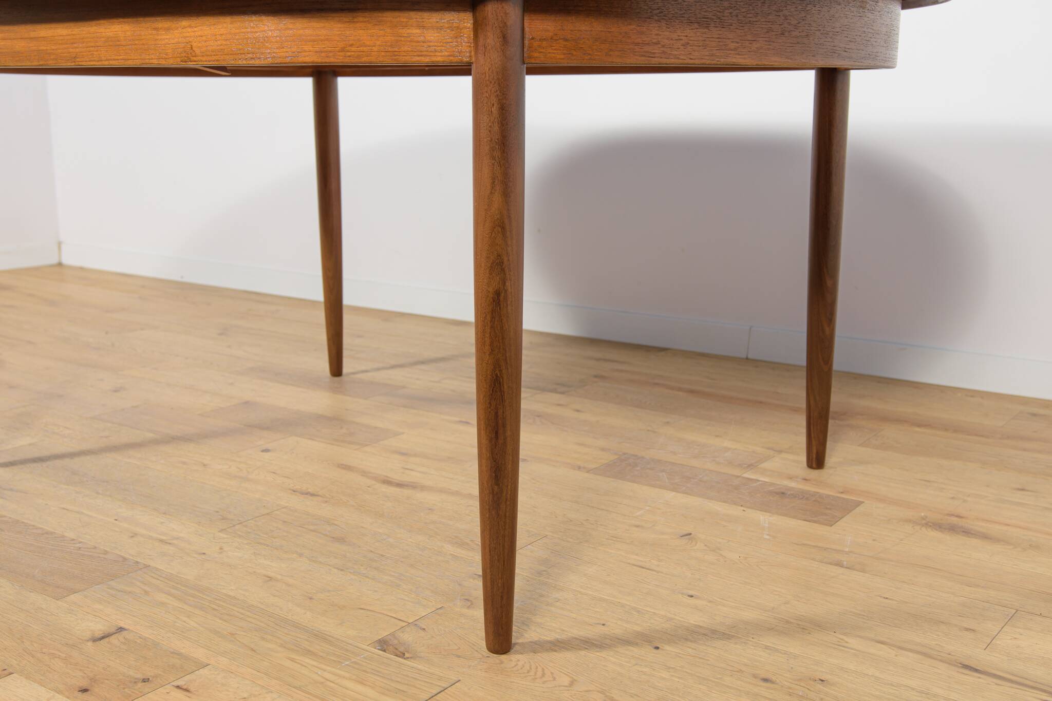 Mid-Century Modern Oval Dining Table in Teak from G-Plan, United Kngdom.