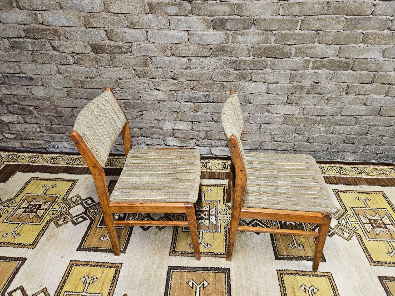 Paire de chaises scandinaves années 70