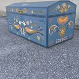 Swedish hand-painted chest 1900